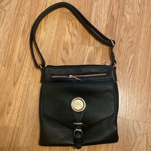 Black Michael Kors Crossbody Bag - Picture 1 of 9